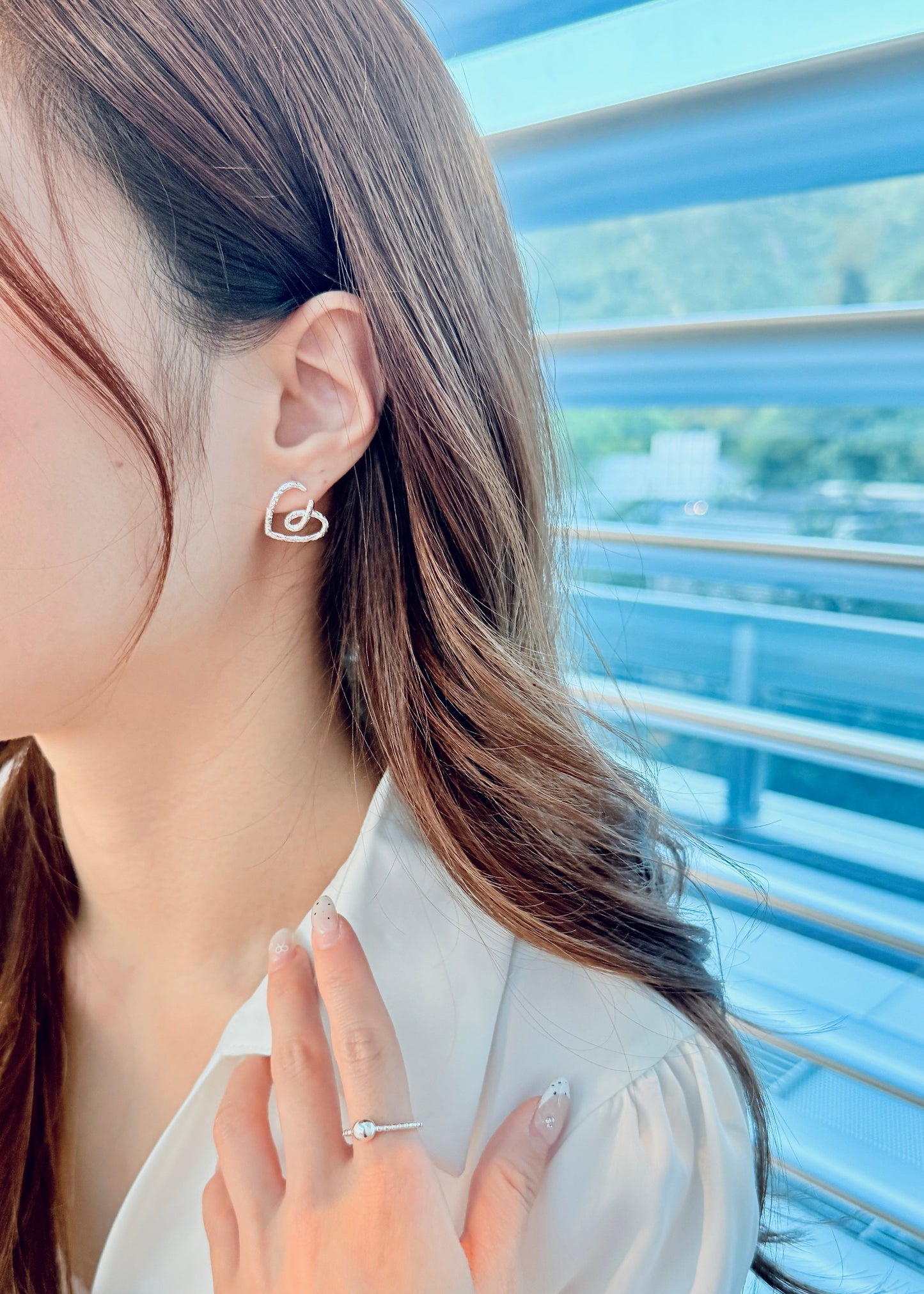 Simple Heart Line Earrings