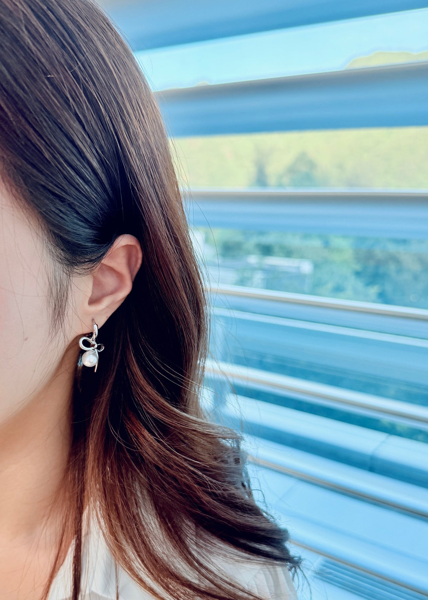 Sweet Bow Pearl Earrings