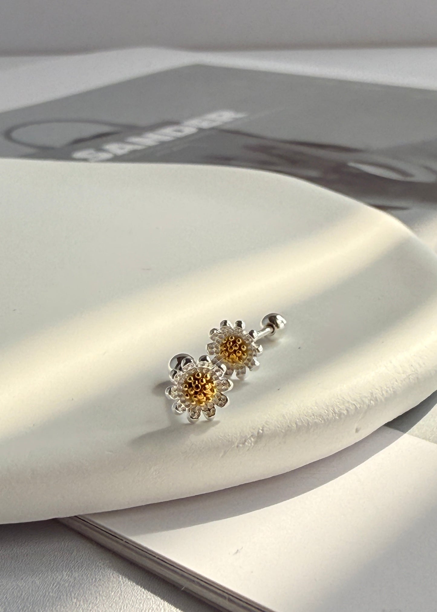 Daisy Flower Earrings