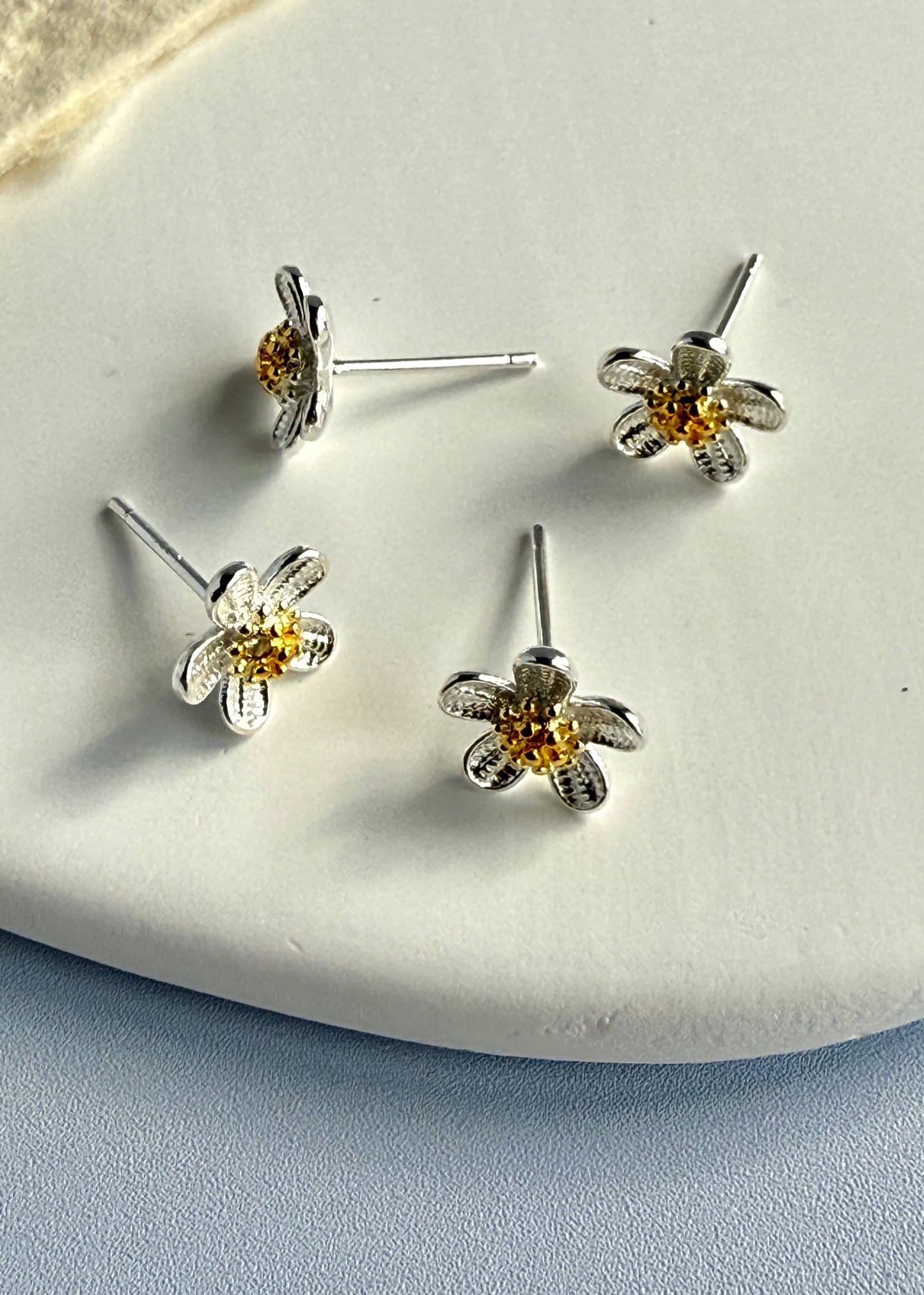 Daisy Flower Earrings