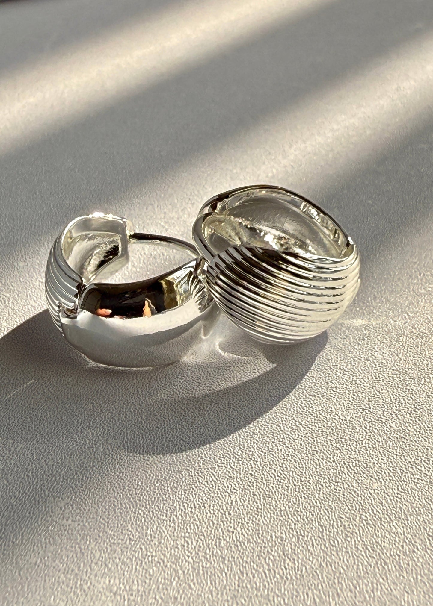 Shell Pattern Hoop Earrings