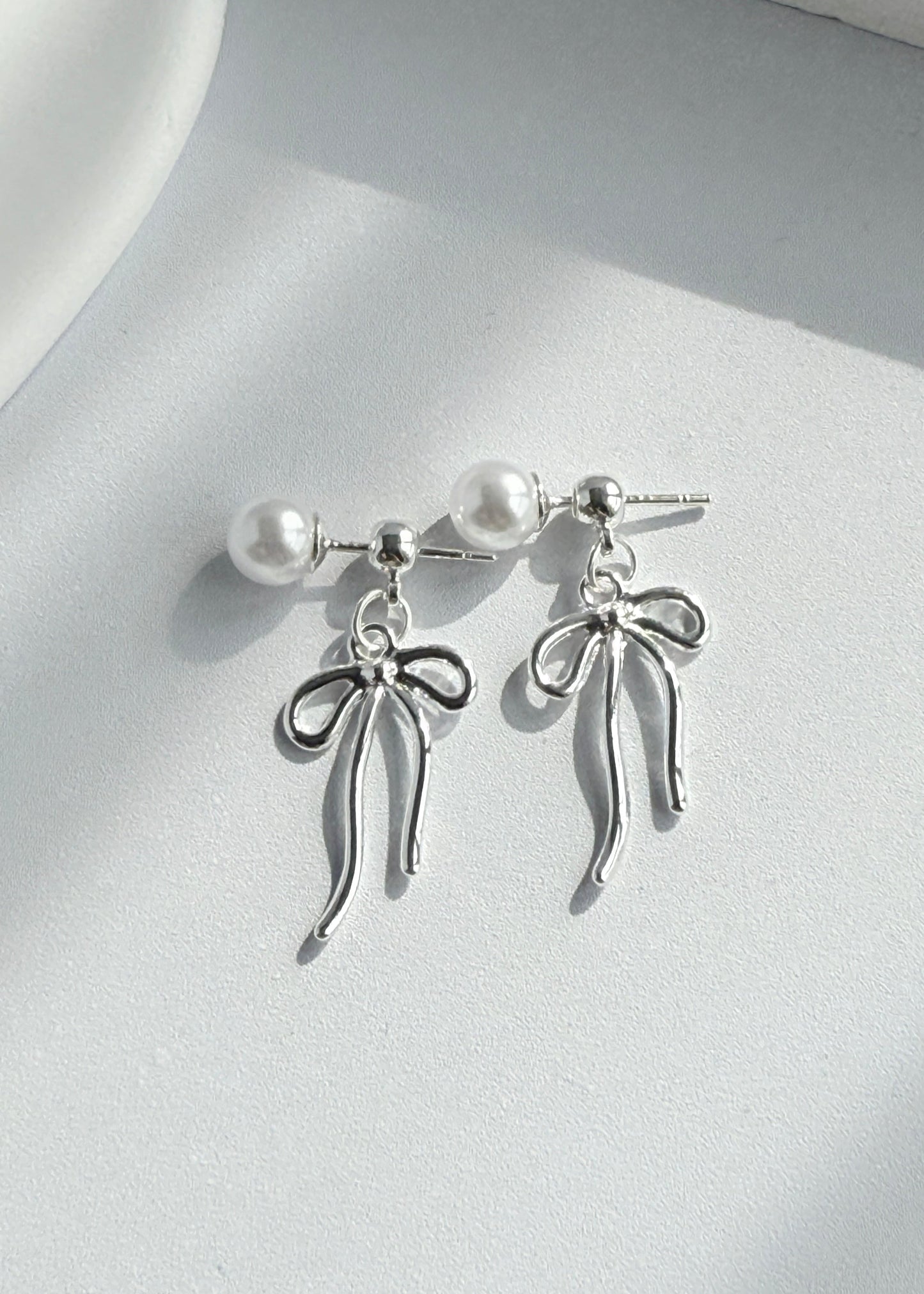 Two-piece Ribbon Bow Pearl Earrings