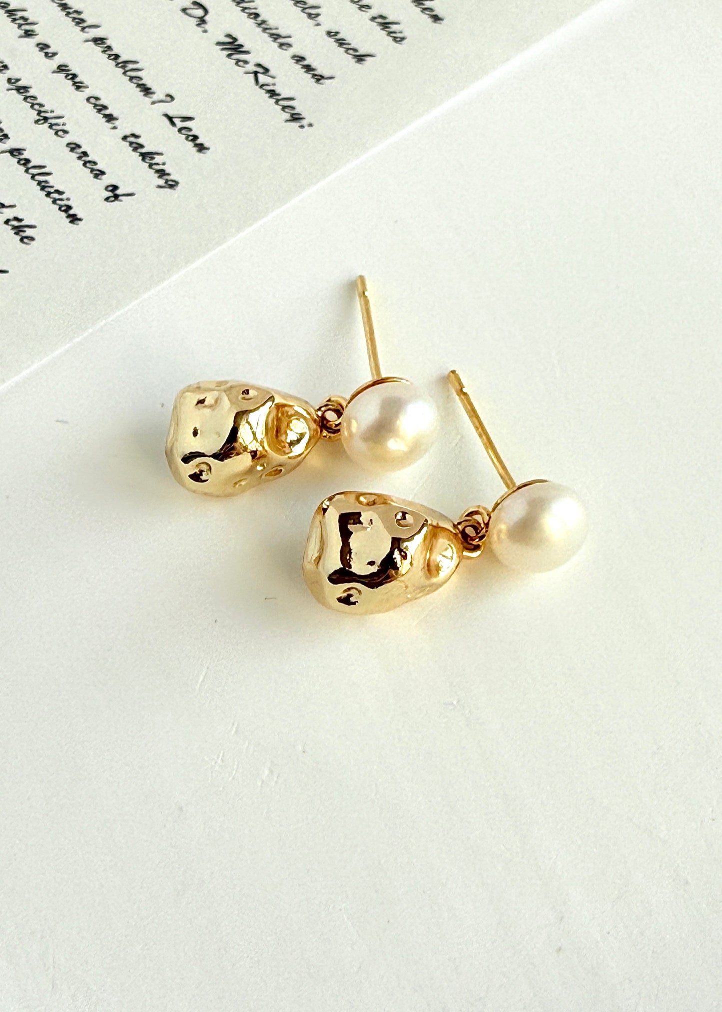 Freshwater Pearl Retro Earrings