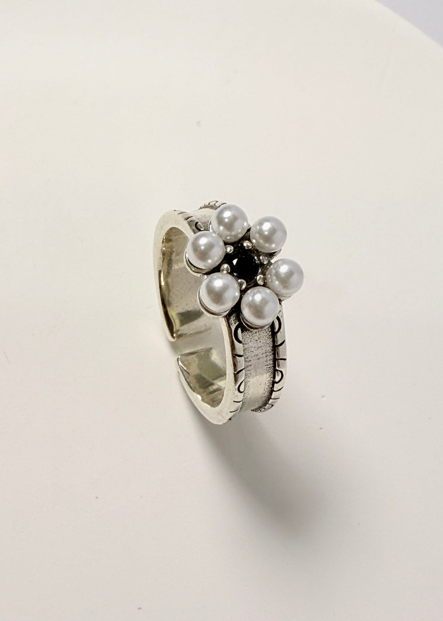 Pearl Vintage Ring