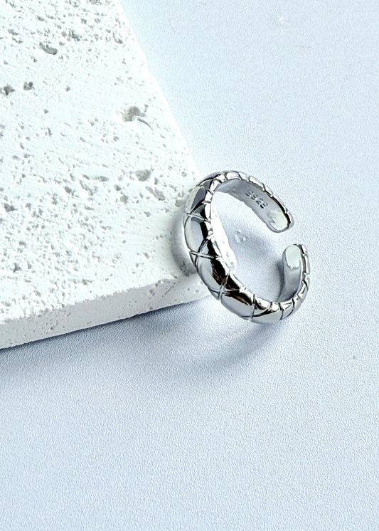 Quilted Motif Ring