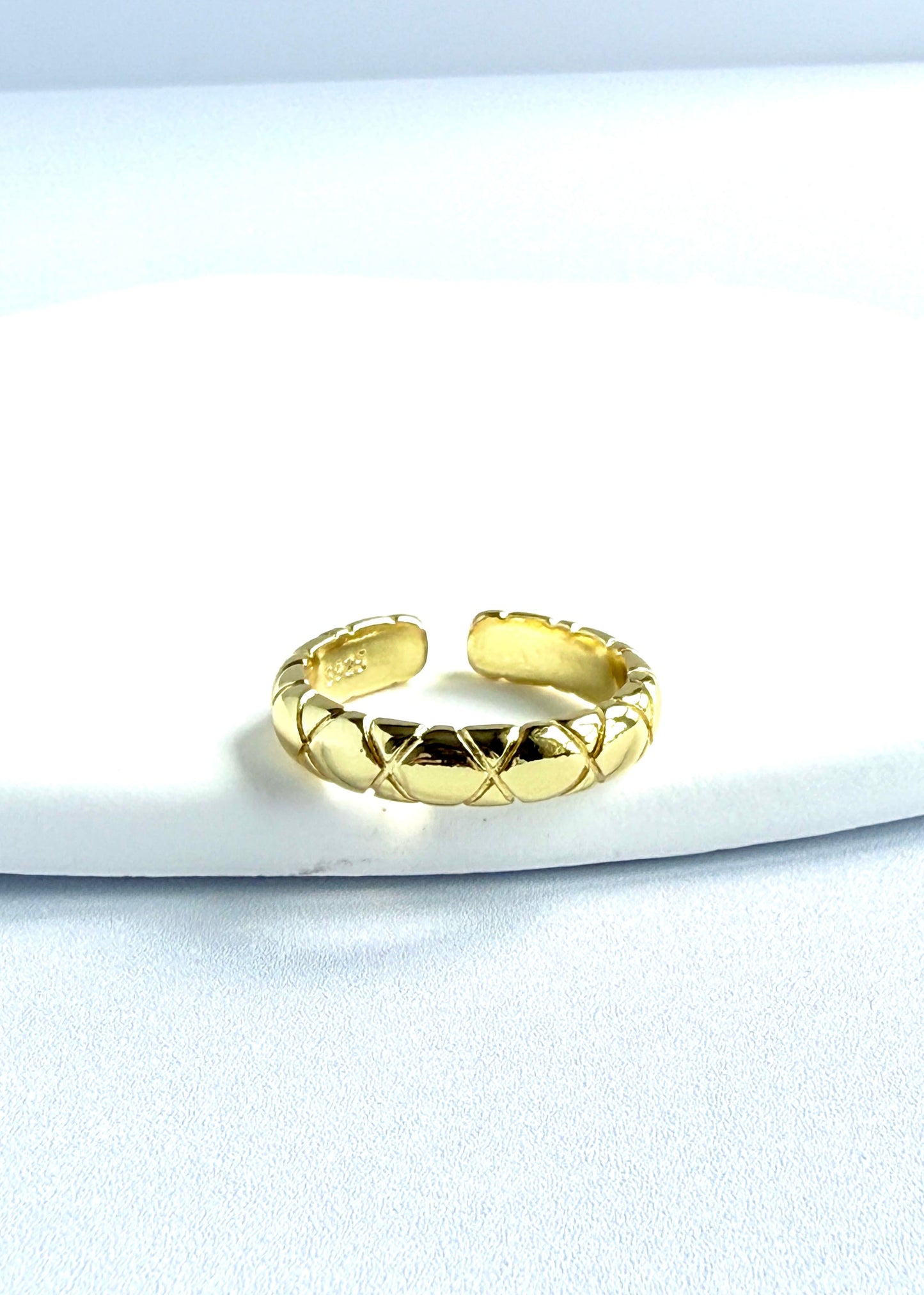 Quilted Motif Ring