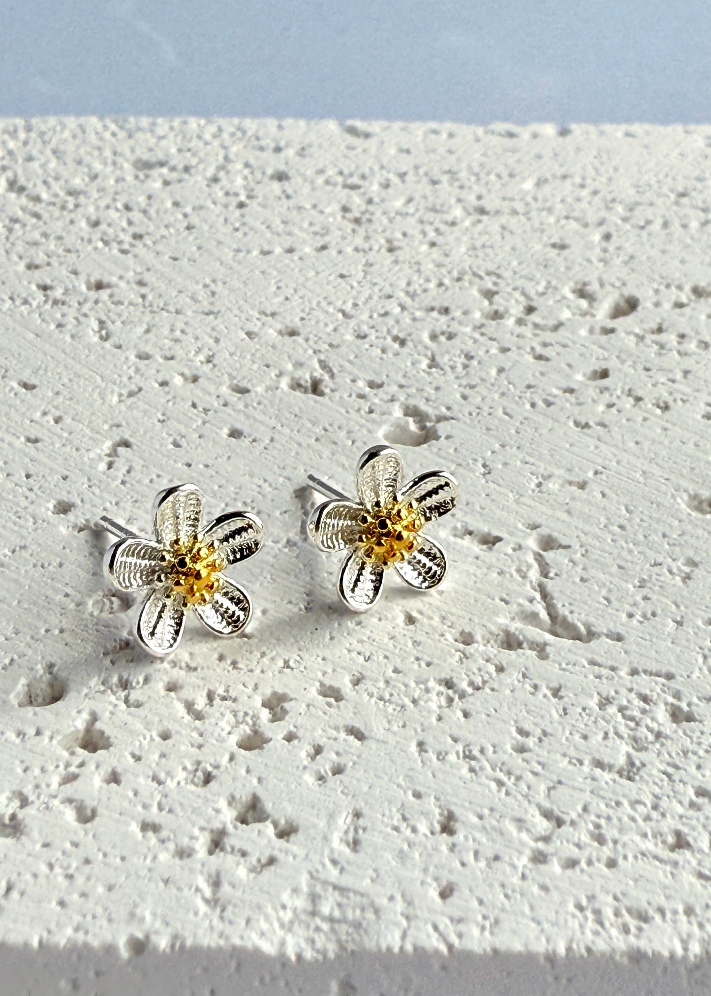 Daisy Flower Earrings