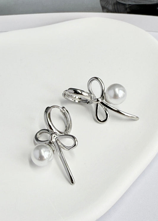 Sweet Bow Pearl Earrings