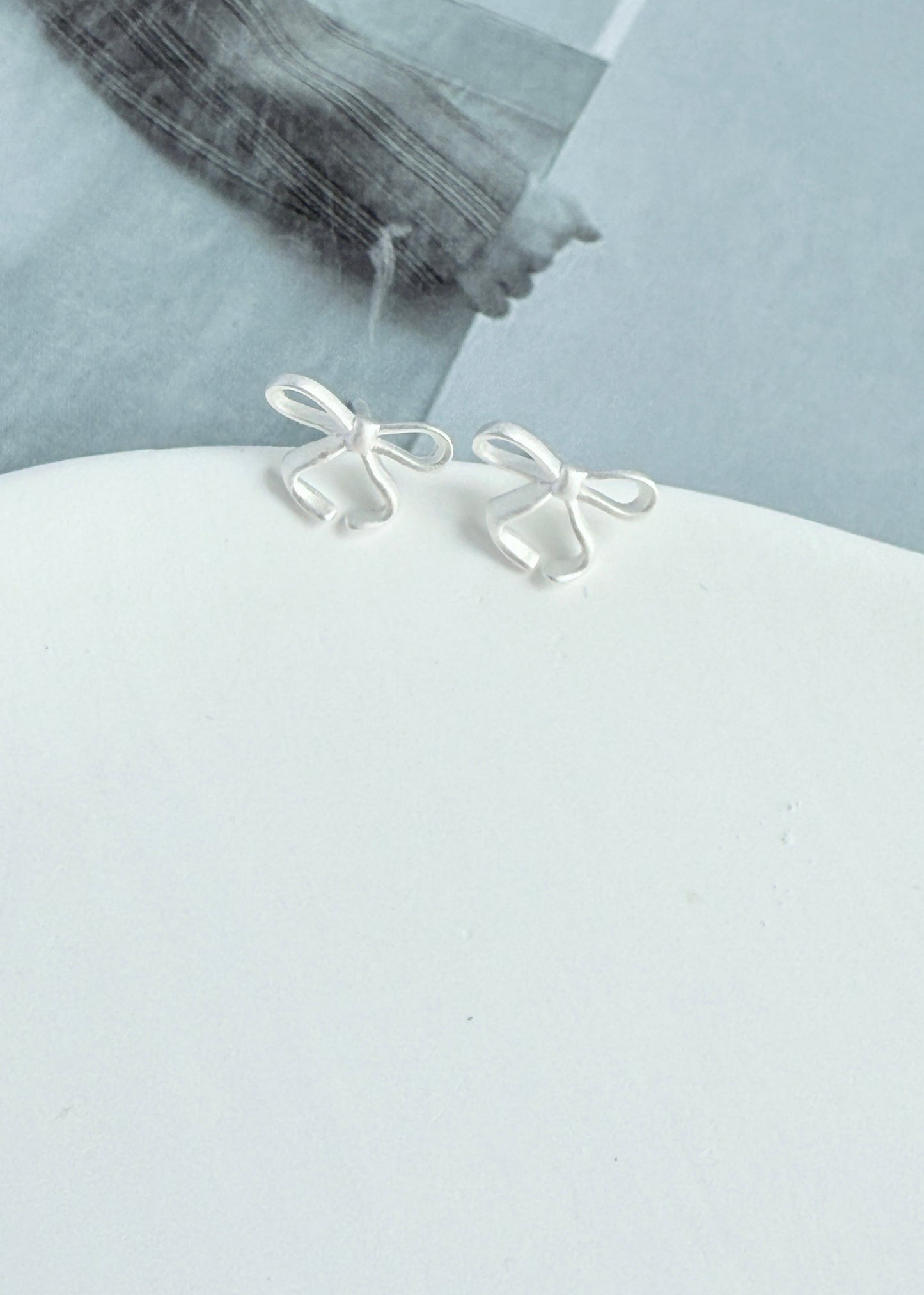 Sweet Ribbon Row Earrings