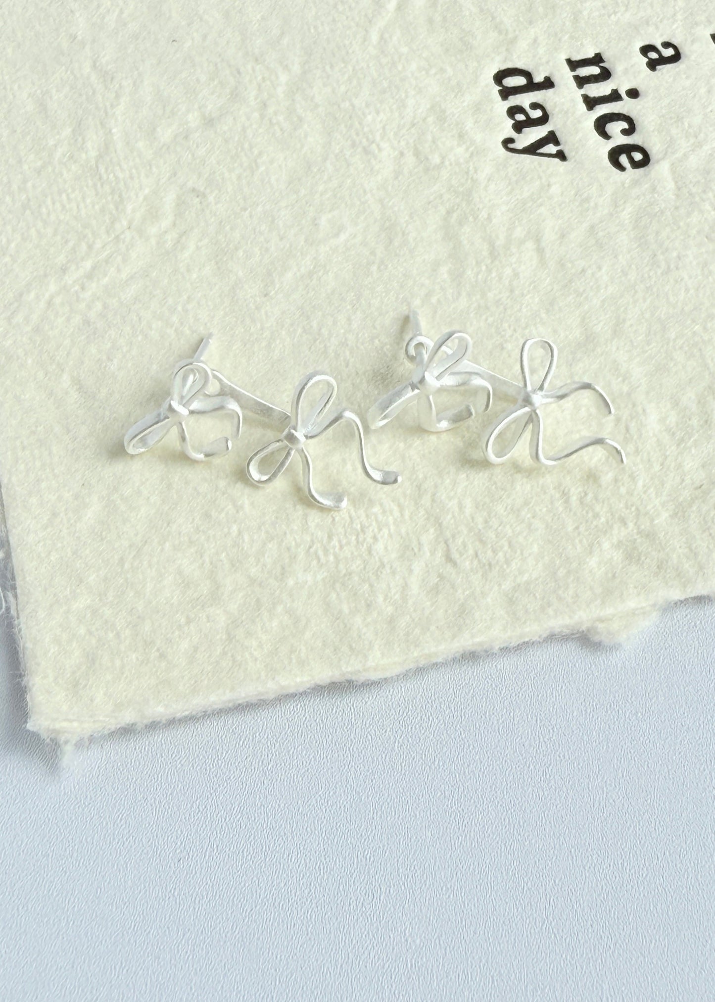 Sweet Ribbon Row Earrings