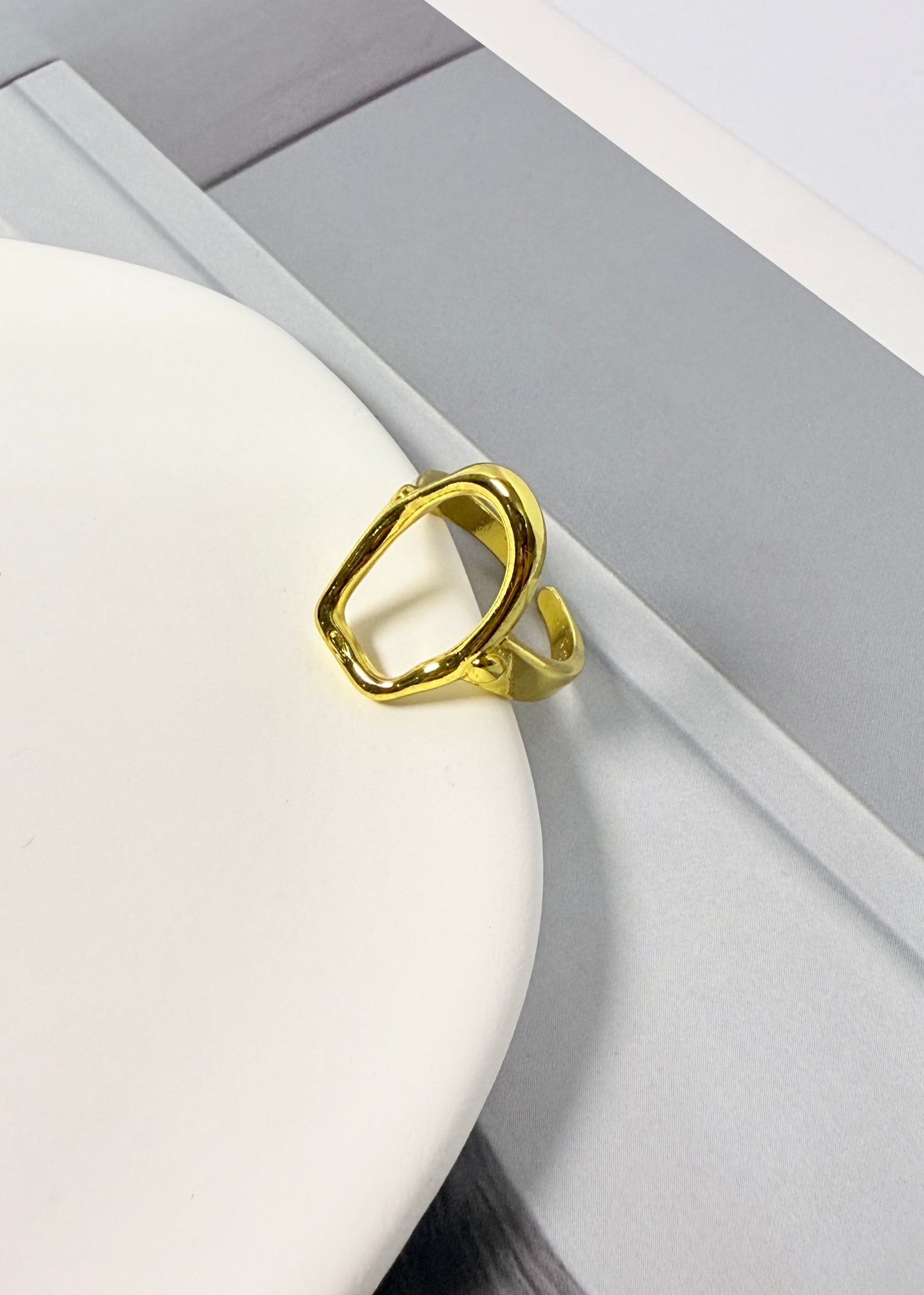 Irregular Oval Ring