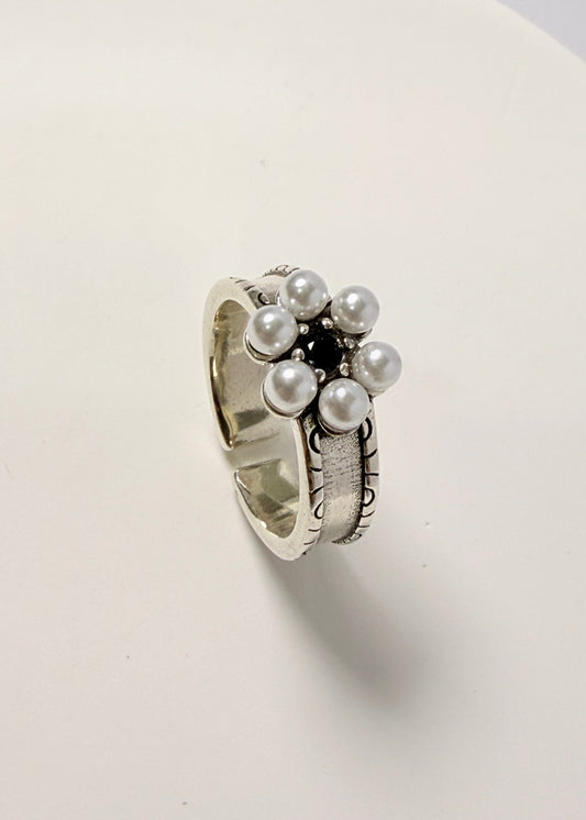 Pearl Vintage Ring