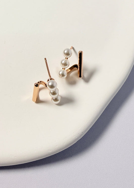 Simple Pearl Earrings