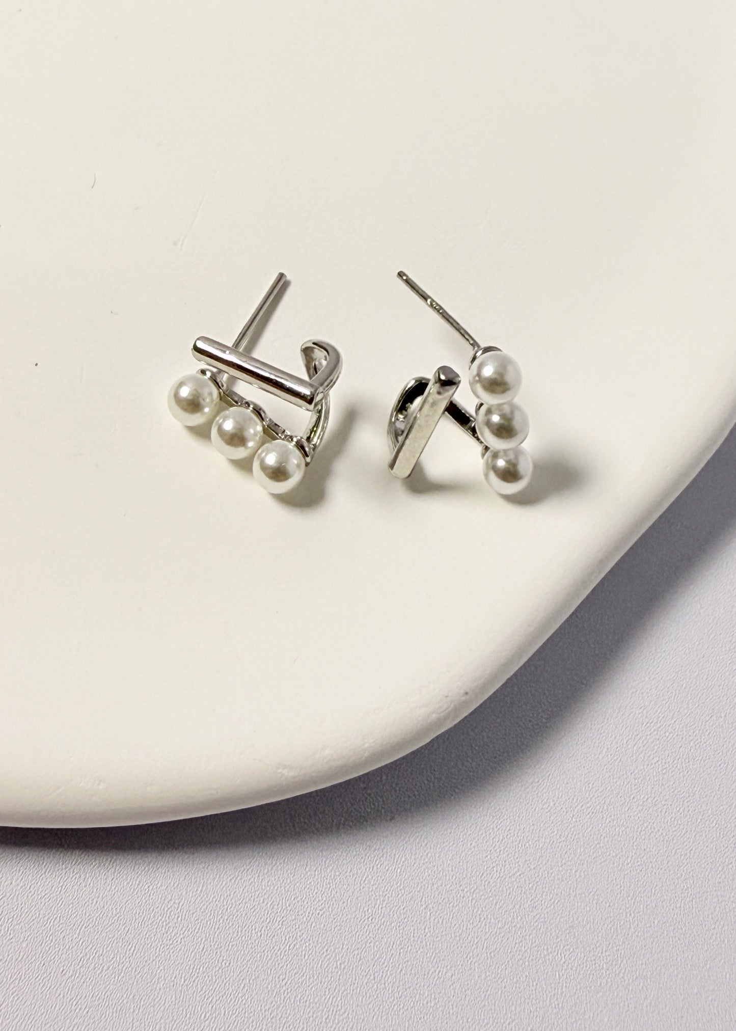 Simple Pearl Earrings