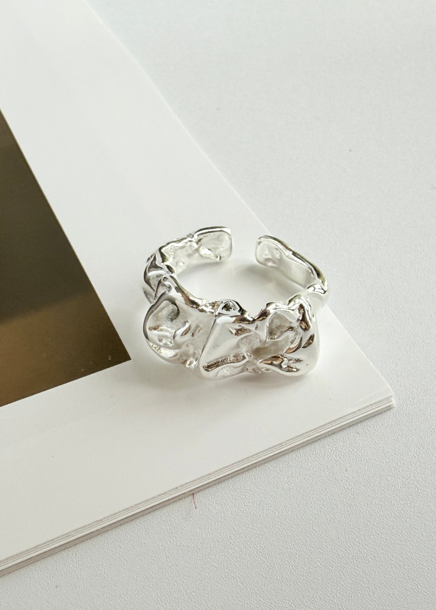 Metal Pleated Ring